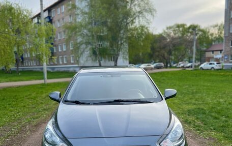 Hyundai Solaris II рестайлинг, 2013 год, 790 000 рублей, 2 фотография