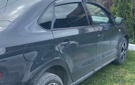 Volkswagen Polo VI (EU Market), 2011 год, 750 000 рублей, 2 фотография