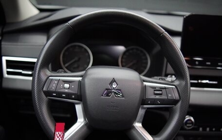 Mitsubishi Outlander, 2023 год, 4 500 000 рублей, 9 фотография