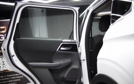 Mitsubishi Outlander, 2023 год, 4 500 000 рублей, 23 фотография