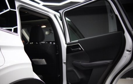 Mitsubishi Outlander, 2023 год, 4 500 000 рублей, 32 фотография