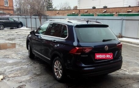 Volkswagen Tiguan II, 2017 год, 2 420 000 рублей, 2 фотография