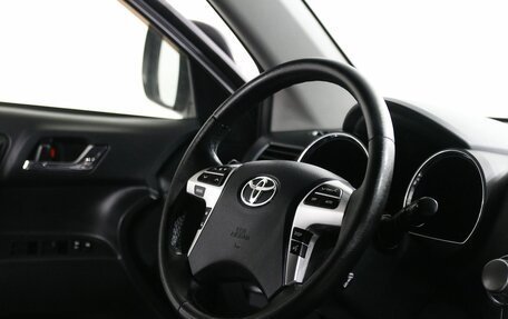 Toyota Highlander III, 2013 год, 1 995 000 рублей, 11 фотография
