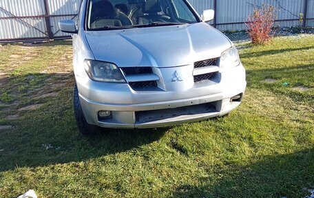 Mitsubishi Outlander III рестайлинг 3, 2003 год, 670 000 рублей, 8 фотография