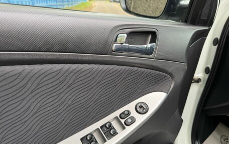 Hyundai Solaris II рестайлинг, 2014 год, 1 050 000 рублей, 19 фотография
