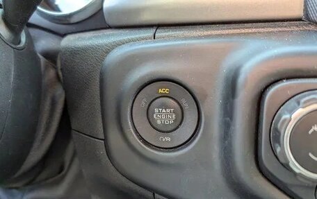 Jeep Wrangler, 2021 год, 4 258 357 рублей, 22 фотография