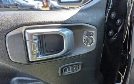 Jeep Wrangler, 2021 год, 4 258 357 рублей, 18 фотография