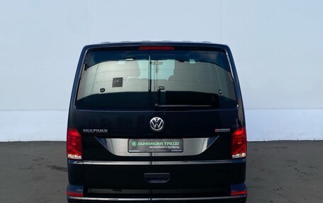 Volkswagen Multivan T6 рестайлинг, 2019 год, 5 800 000 рублей, 6 фотография