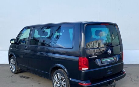 Volkswagen Multivan T6 рестайлинг, 2019 год, 5 800 000 рублей, 7 фотография
