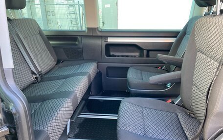 Volkswagen Multivan T6 рестайлинг, 2019 год, 5 800 000 рублей, 11 фотография