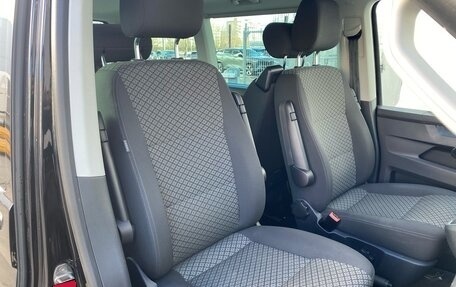 Volkswagen Multivan T6 рестайлинг, 2019 год, 5 800 000 рублей, 10 фотография