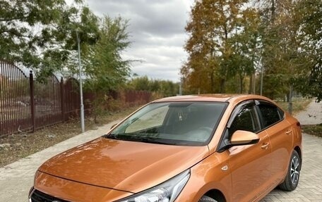 Hyundai Solaris II рестайлинг, 2017 год, 1 150 000 рублей, 1 фотография