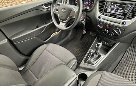 Hyundai Solaris II рестайлинг, 2017 год, 1 150 000 рублей, 9 фотография