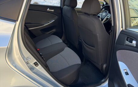 Hyundai Solaris II рестайлинг, 2011 год, 975 000 рублей, 16 фотография