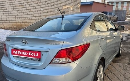 Hyundai Solaris II рестайлинг, 2011 год, 975 000 рублей, 10 фотография