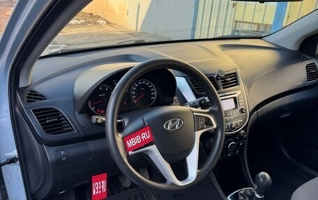 Hyundai Solaris II рестайлинг, 2011 год, 975 000 рублей, 14 фотография
