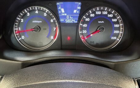Hyundai Solaris II рестайлинг, 2011 год, 975 000 рублей, 23 фотография