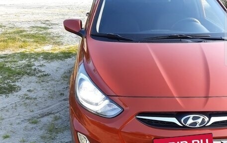 Hyundai Solaris II рестайлинг, 2011 год, 850 000 рублей, 4 фотография