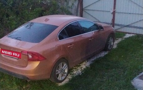 Volvo S60 III, 2012 год, 1 050 000 рублей, 2 фотография
