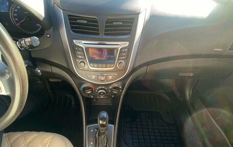 Hyundai Solaris II рестайлинг, 2014 год, 990 000 рублей, 11 фотография