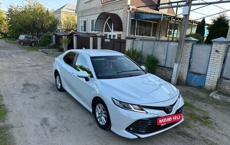 Toyota Camry, 2020 год, 3 350 000 рублей, 3 фотография