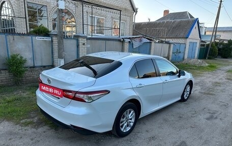 Toyota Camry, 2020 год, 3 350 000 рублей, 4 фотография