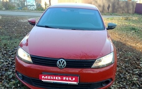 Volkswagen Jetta VI, 2013 год, 1 000 000 рублей, 11 фотография