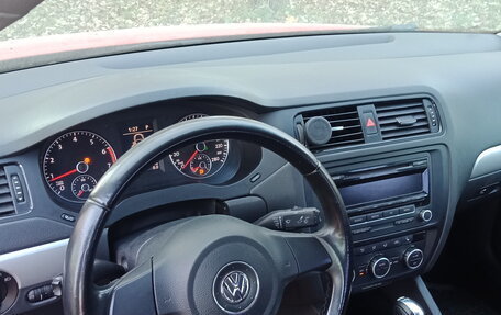 Volkswagen Jetta VI, 2013 год, 1 000 000 рублей, 17 фотография
