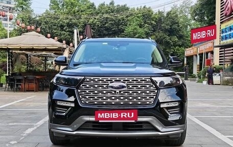 Ford Explorer VI, 2022 год, 3 000 000 рублей, 3 фотография