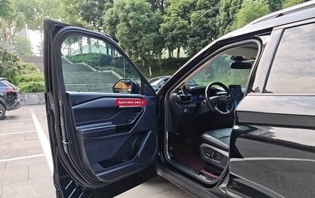 Ford Explorer VI, 2022 год, 3 000 000 рублей, 22 фотография