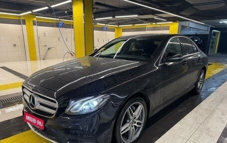 Mercedes-Benz E-Класс, 2019 год, 2 850 000 рублей, 1 фотография