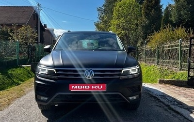 Volkswagen Tiguan II, 2018 год, 3 300 000 рублей, 1 фотография