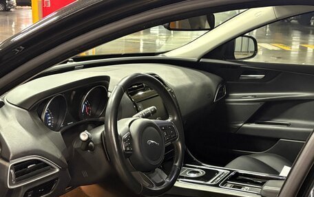 Jaguar XE I рестайлинг, 2017 год, 2 299 000 рублей, 7 фотография