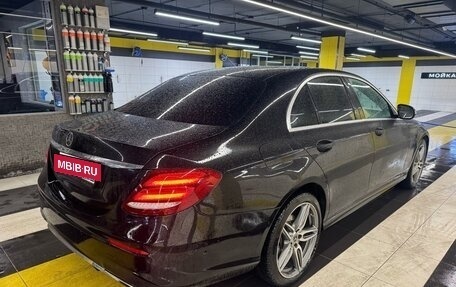 Mercedes-Benz E-Класс, 2019 год, 2 850 000 рублей, 4 фотография