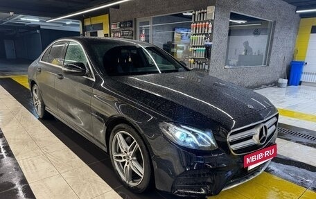 Mercedes-Benz E-Класс, 2019 год, 2 850 000 рублей, 2 фотография