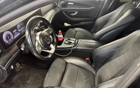 Mercedes-Benz E-Класс, 2019 год, 2 850 000 рублей, 9 фотография
