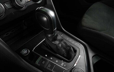 Volkswagen Tiguan II, 2018 год, 2 599 000 рублей, 12 фотография