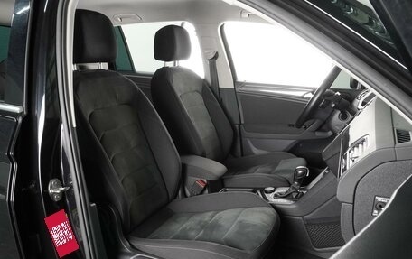 Volkswagen Tiguan II, 2018 год, 2 599 000 рублей, 8 фотография