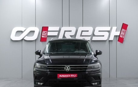 Volkswagen Tiguan II, 2018 год, 2 599 000 рублей, 3 фотография