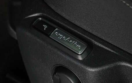 Volkswagen Tiguan II, 2018 год, 2 599 000 рублей, 14 фотография