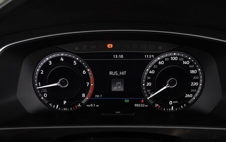 Volkswagen Tiguan II, 2018 год, 2 599 000 рублей, 18 фотография