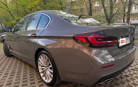 BMW 5 серия, 2021 год, 5 100 000 рублей, 2 фотография