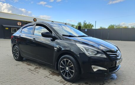 Hyundai Solaris II рестайлинг, 2015 год, 890 000 рублей, 5 фотография