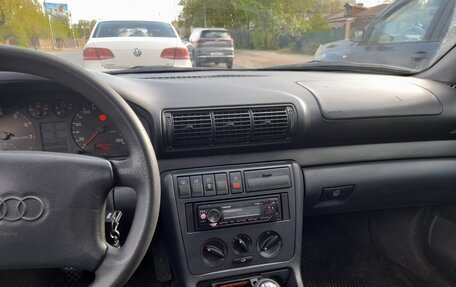 Audi A4, 1996 год, 370 000 рублей, 10 фотография