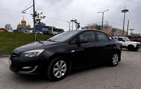 Opel Astra J, 2013 год, 920 000 рублей, 2 фотография