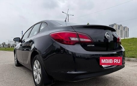 Opel Astra J, 2013 год, 920 000 рублей, 4 фотография