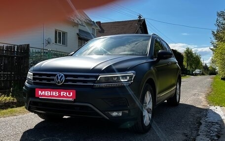 Volkswagen Tiguan II, 2018 год, 3 300 000 рублей, 3 фотография