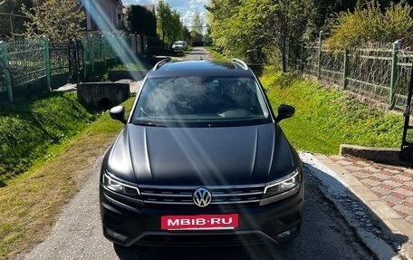 Volkswagen Tiguan II, 2018 год, 3 300 000 рублей, 2 фотография