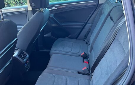 Volkswagen Tiguan II, 2018 год, 3 300 000 рублей, 18 фотография