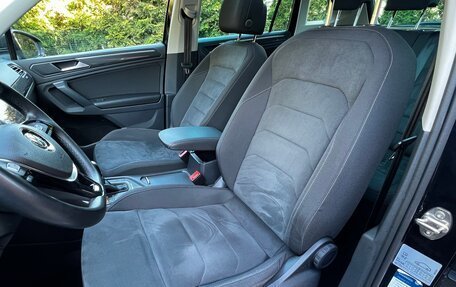 Volkswagen Tiguan II, 2018 год, 3 300 000 рублей, 16 фотография